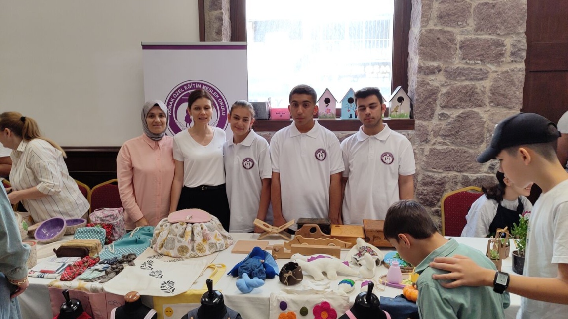 İzmir Milli Eğitim Müdürlüğü Engelliler Haftası Kutlama Programı Gerçekleşti. 